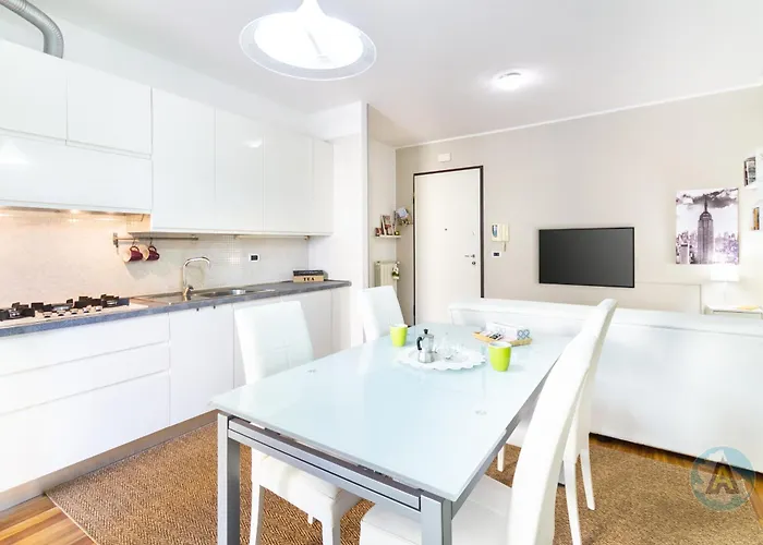 Apartamento 64a Bilocale In Zona Servita A Due Passi Dal Mare