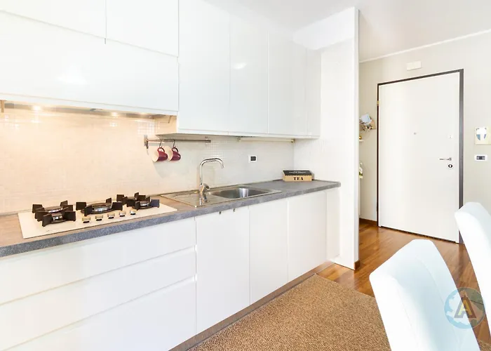 Apartamento 64a Bilocale In Zona Servita A Due Passi Dal Mare