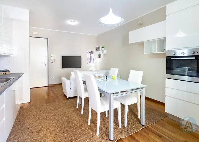 64a Bilocale In Zona Servita A Due Passi Dal Mare *