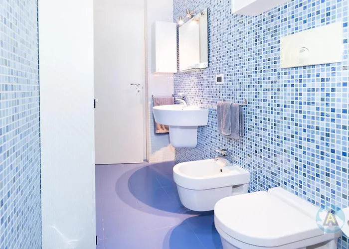 64a Bilocale In Zona Servita A Due Passi Dal Mare Апартаменты